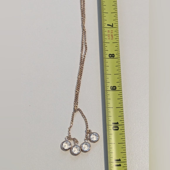 AVON 70s Vintage Gold Tone Necklace With Four Clear Rhinestones - Picture 4 of 4
